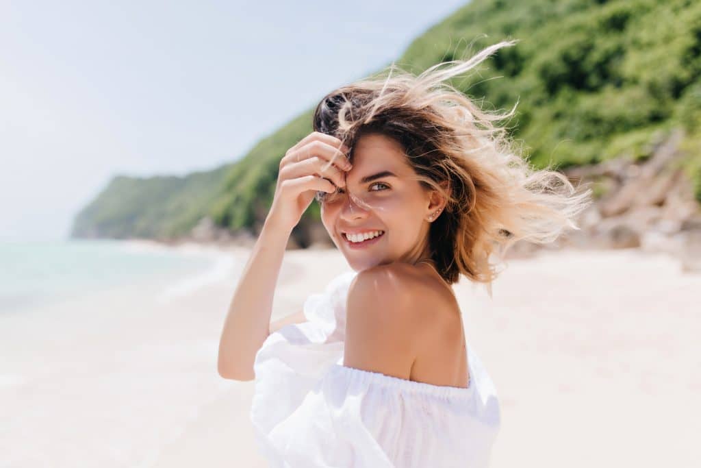 Cheveux en été, soins, conseils coiffeurs antibes déesse coiffure